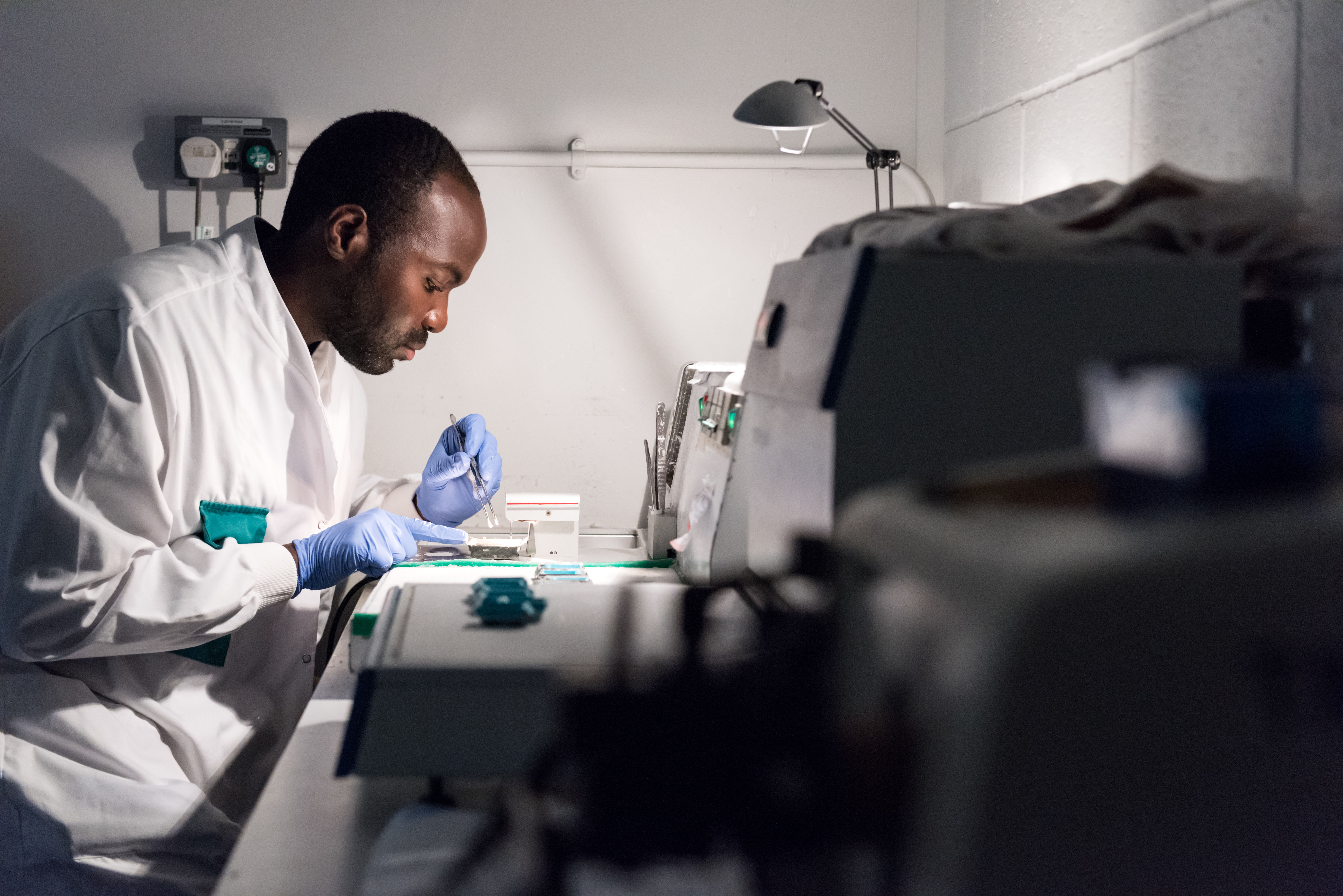 researcher_microscope
