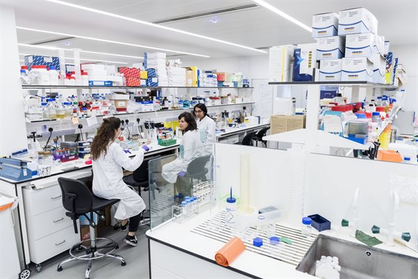 A wide angle photograph of a laboratory at St George's.